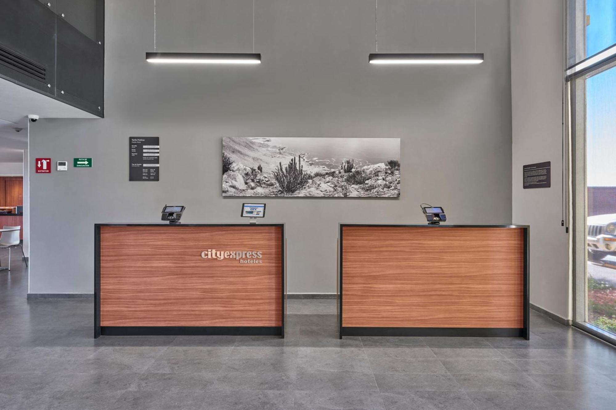 City Express By Marriott Comitan Экстерьер фото
